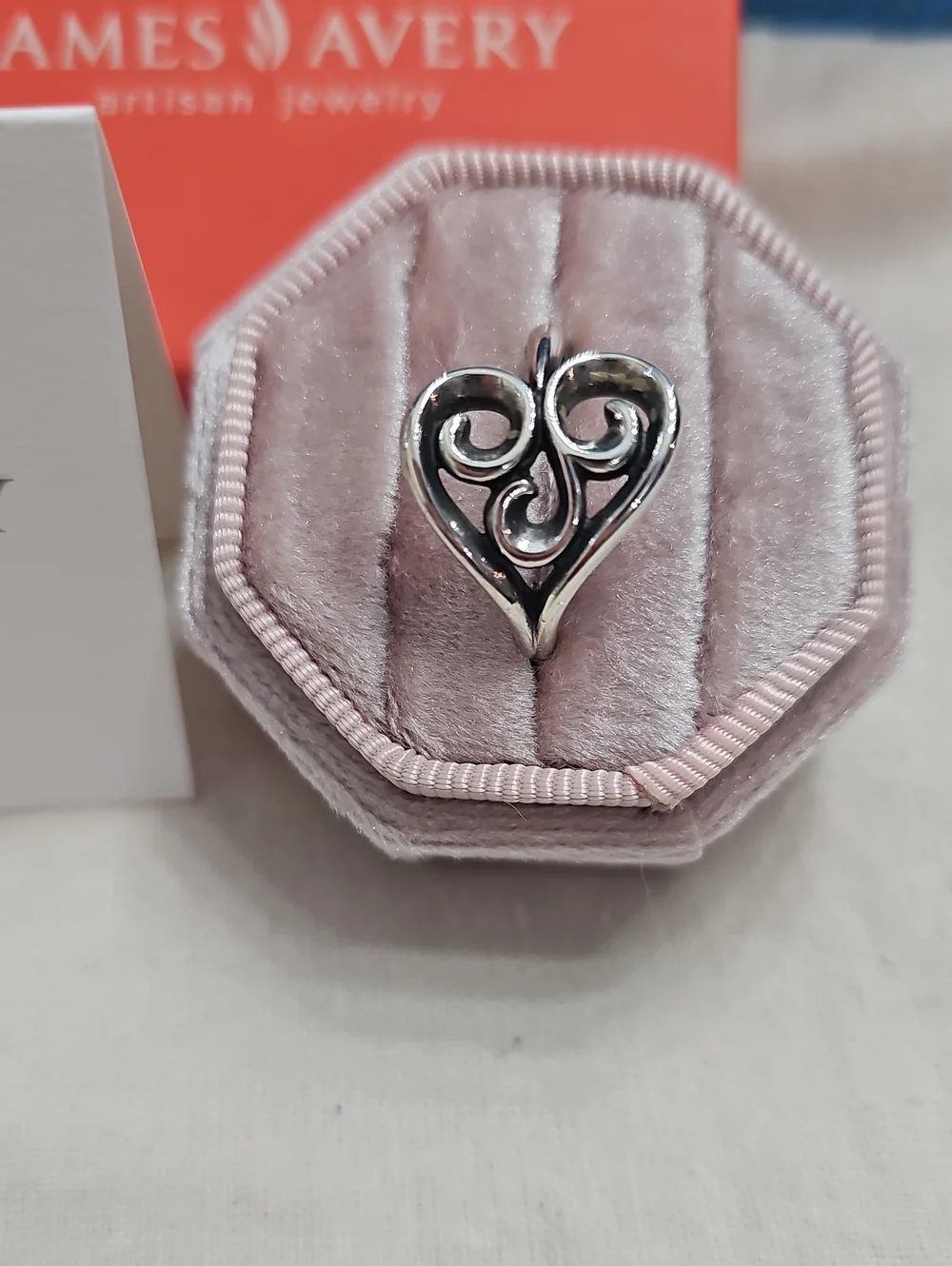 Highly sought-after Retired James Avery Sterling Silver Sz7